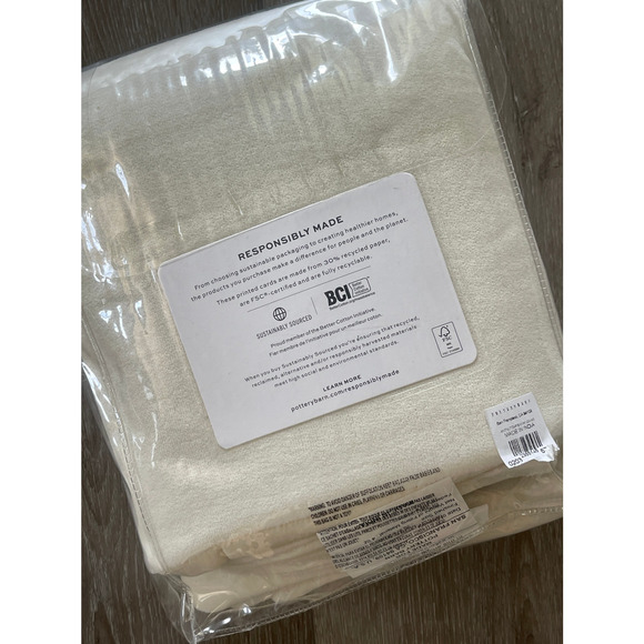 New Pottery Barn Knit Velvet Standard Shams in Ivory - Picture 3 of 4